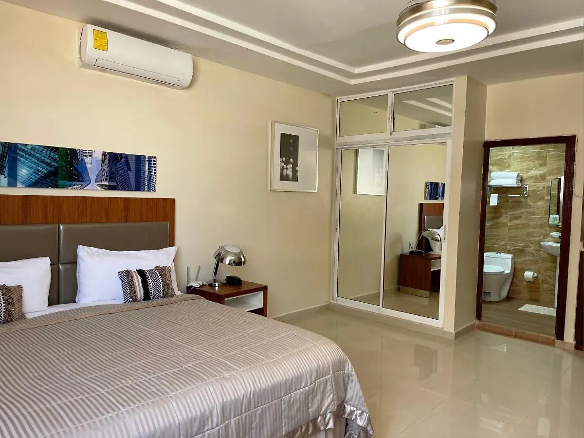 Hotel Libertad At Historic Main Street Santo Domingo