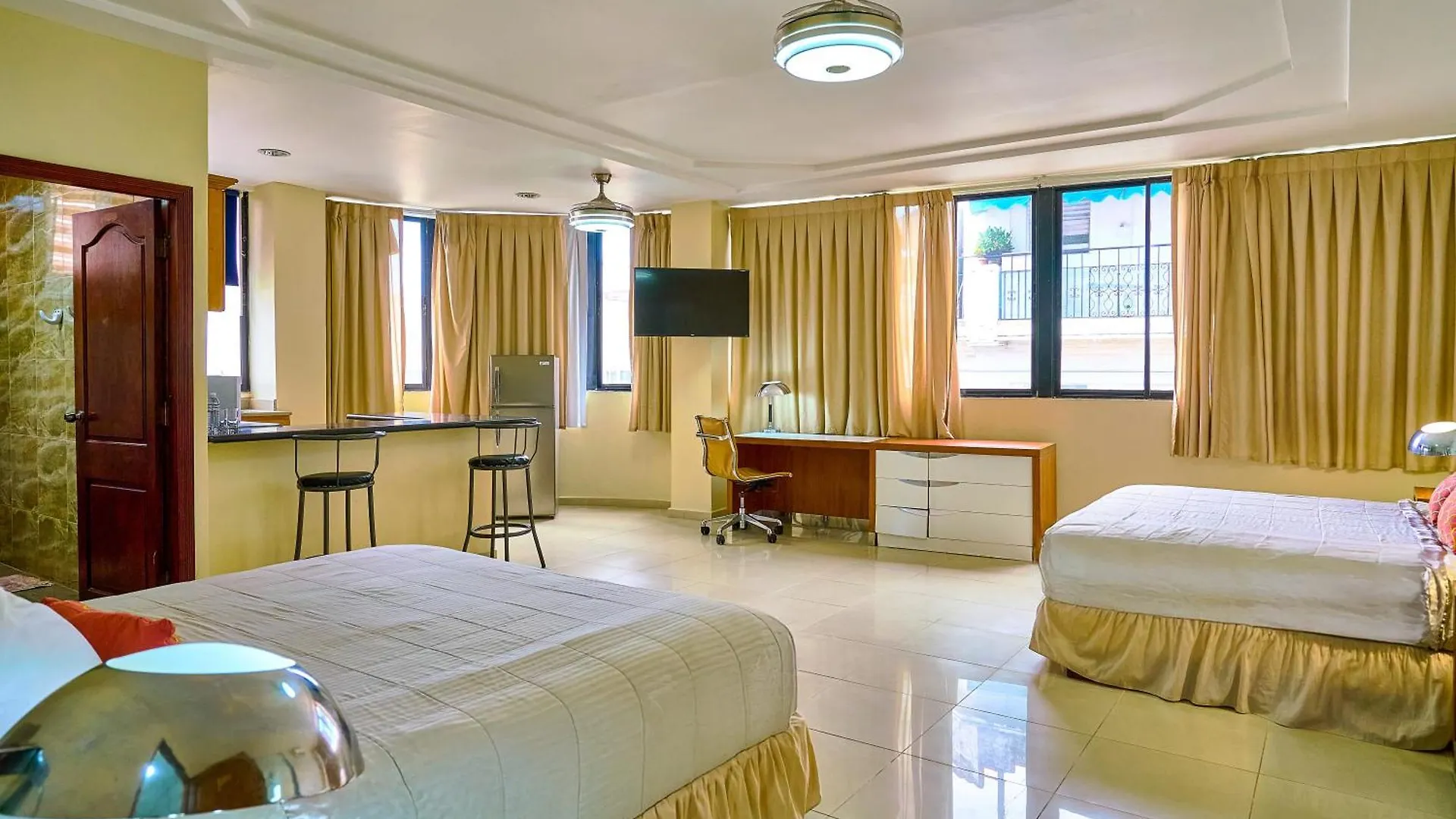 Hotel Libertad At Historic Main Street Santo Domingo República Dominicana