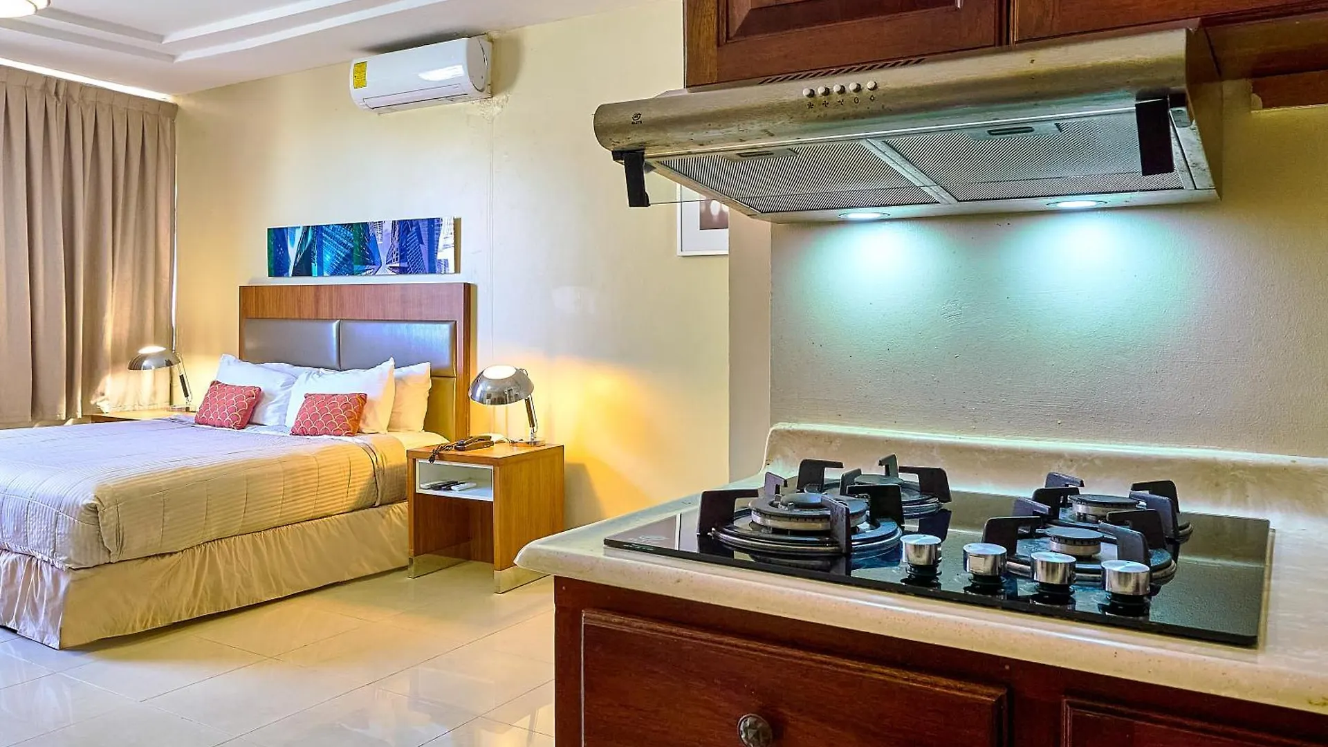Hotel Libertad At Historic Main Street Santo Domingo